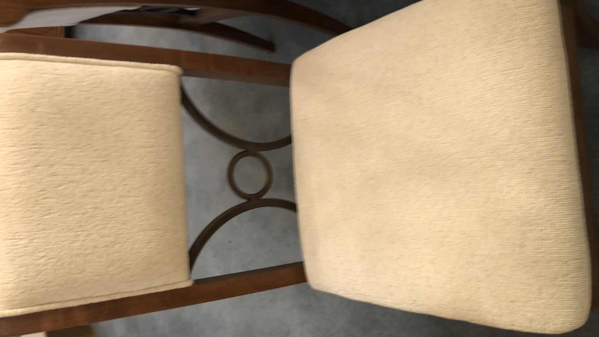 Photo 1 of MINSON PIECES DINETTE SET WITH LEAF 72” X 48”