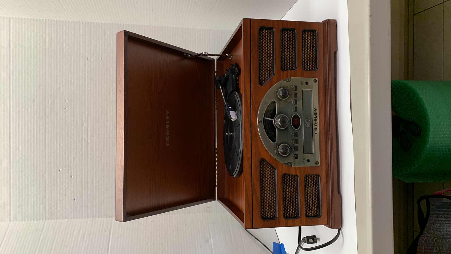 Photo 1 of CROSLEY 4 IN 1 RECORD PLAYER TURNTABLE CASSETTE CD AM FM RADIO