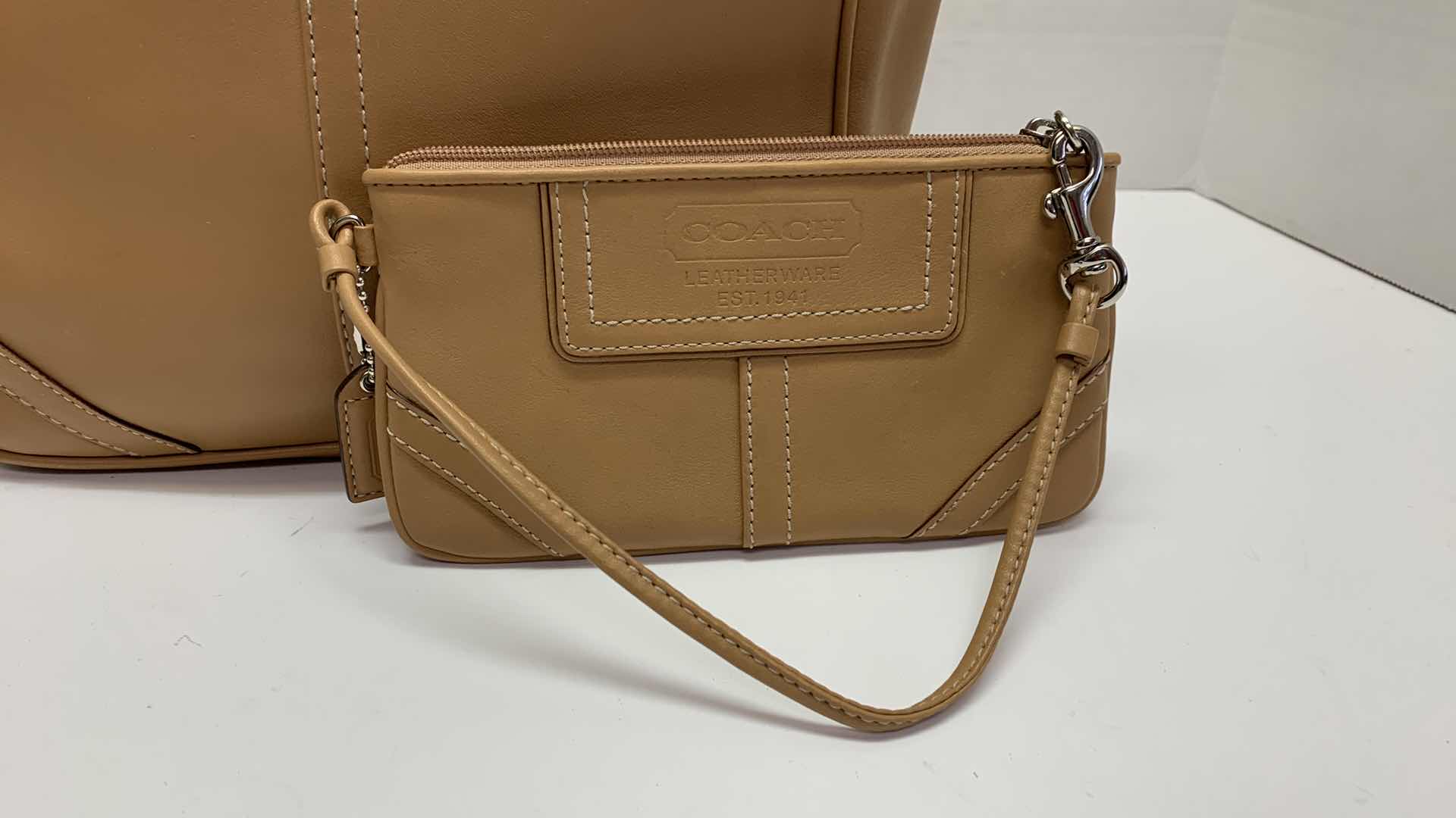 Photo 1 of COACH HAMPTON TAN LEATHER TOTE BAG WITH MATCHING MINI PURSE