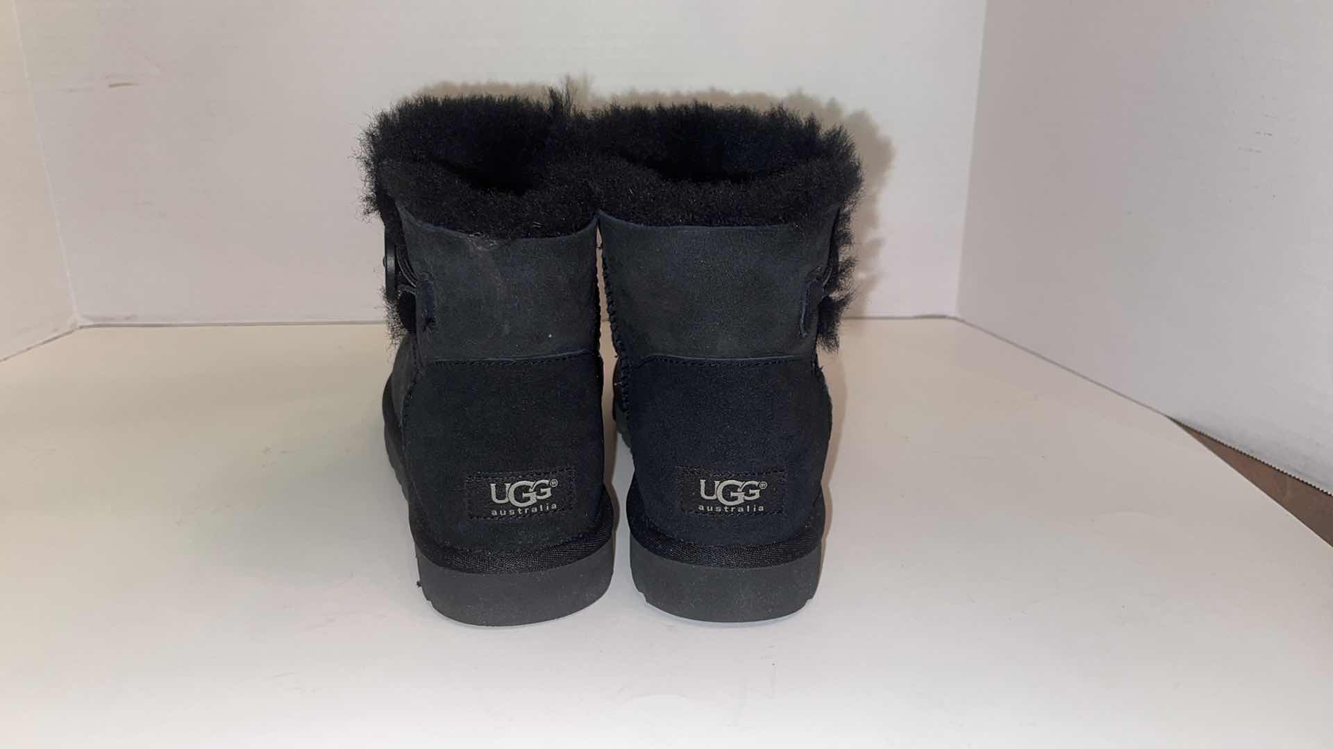 Photo 1 of BLACK UGG MINI BAILEY BUTTON II BOOTS SIZE 7