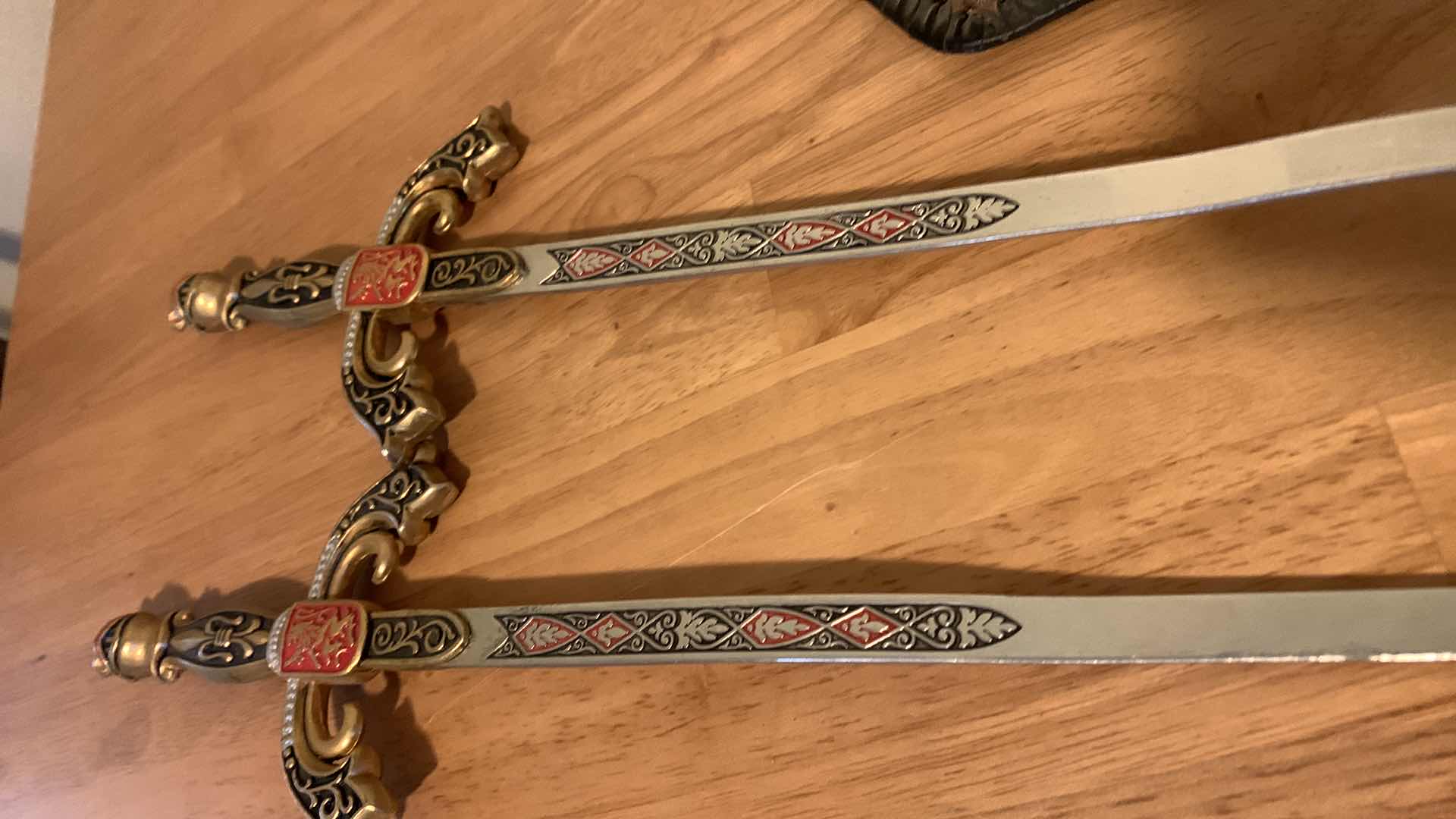 Photo 1 of COAT OF ARMS 15” X 17”