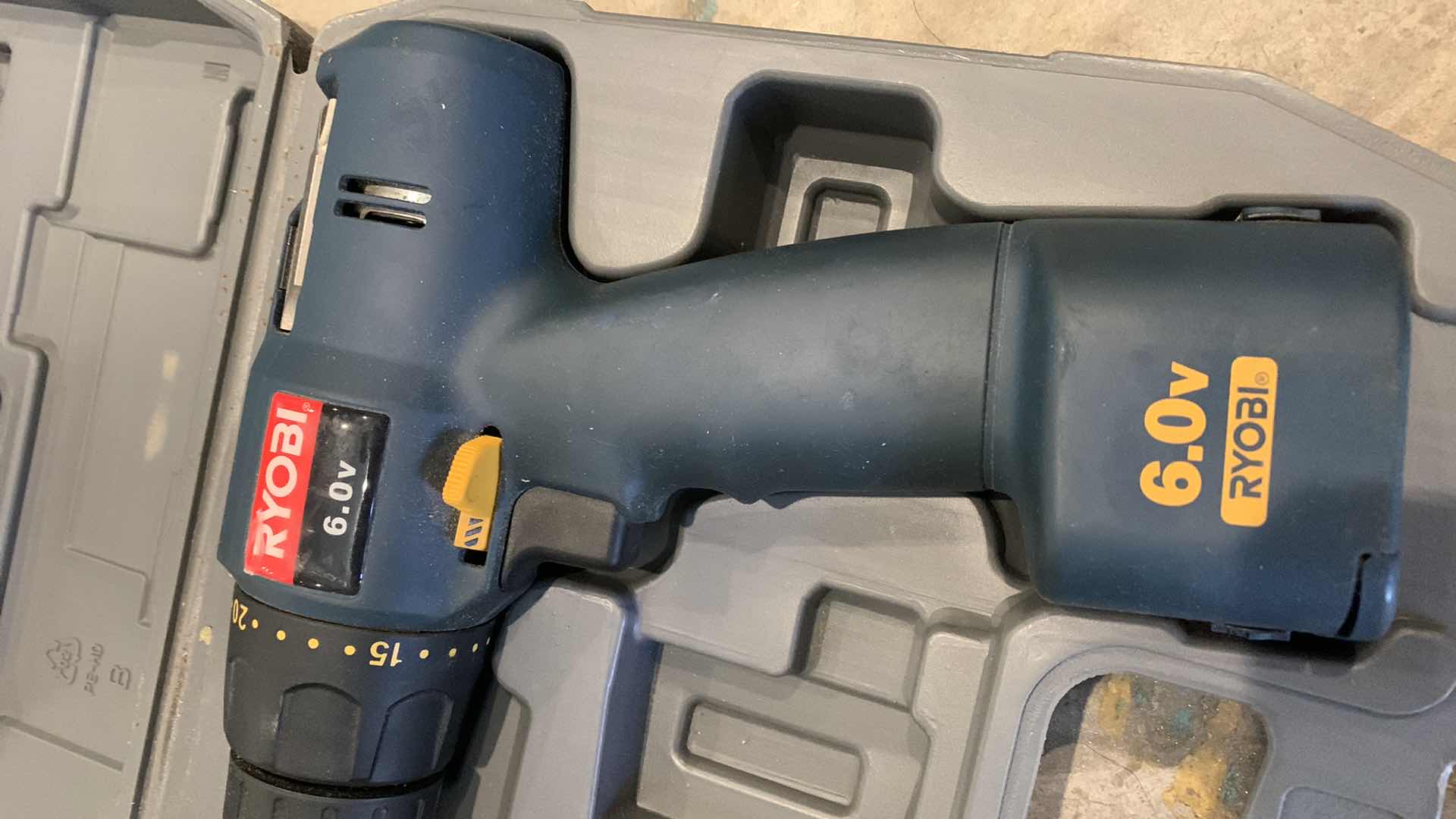 Photo 2 of RYOBI 6 VOLT DRILL