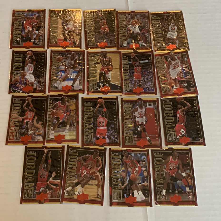 Photo 1 of NBA MICHAEL JORDAN 1999 UPPER DECK ATHLETE OF THE CENTURY