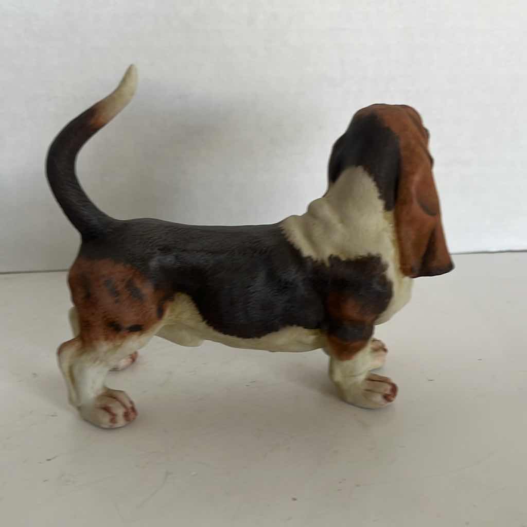 Photo 1 of 6” BASSET HOUND DOG FIGURINE