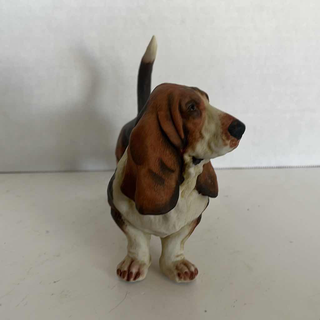 Photo 1 of 6” BASSET HOUND DOG FIGURINE