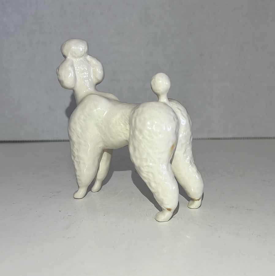 Photo 1 of CHIEN BESWICK ENGLAND POODLE DOG FIGURINE 3.5”