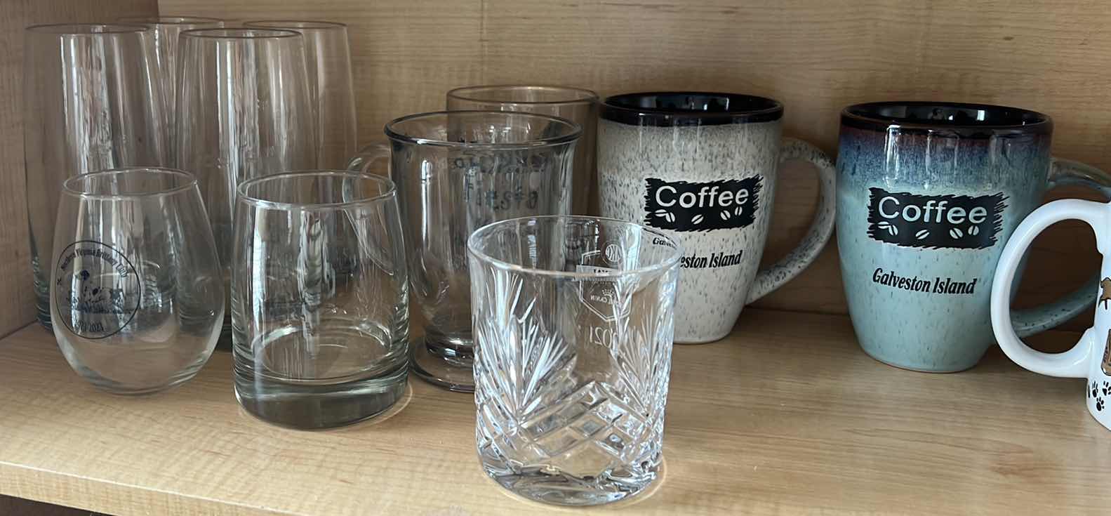 Photo 2 of CONTENTS ON SHELF