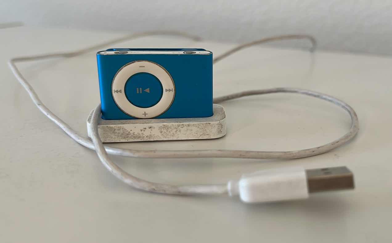 Photo 1 of BLUE IPOD MINI