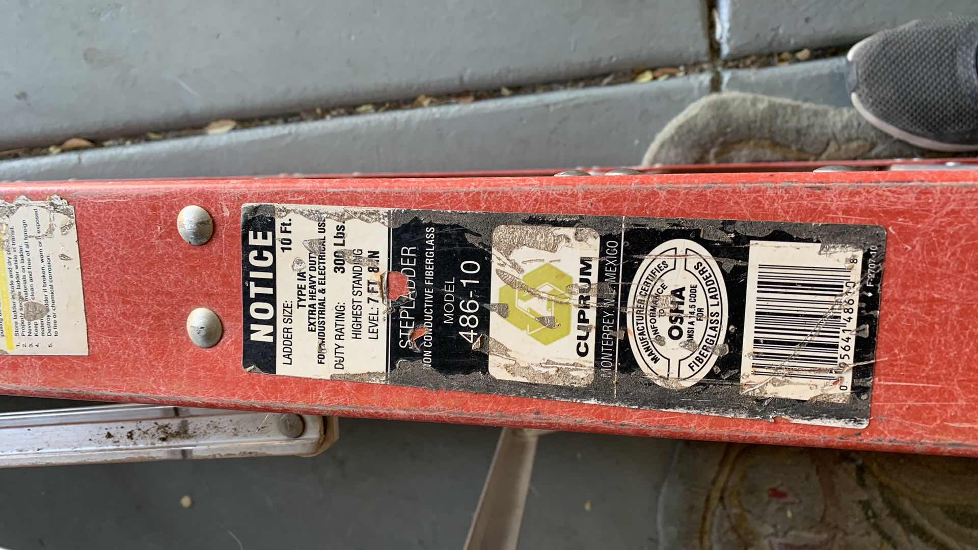 Photo 1 of 10' FIBERGLASS LADDER