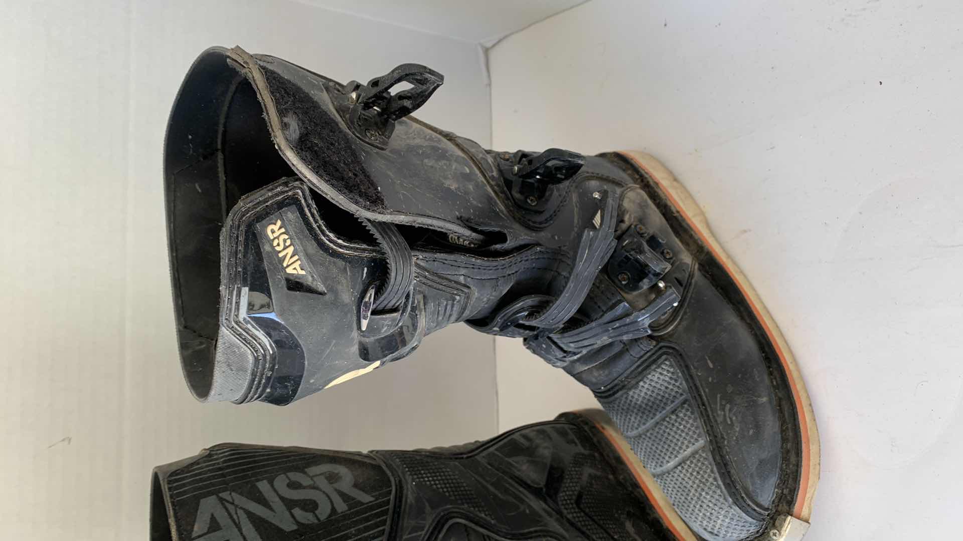 Photo 3 of ANSR AR1 YOUTH MOTORCYCLE/DIRT BIKE BOOTS. SIZE 6Y