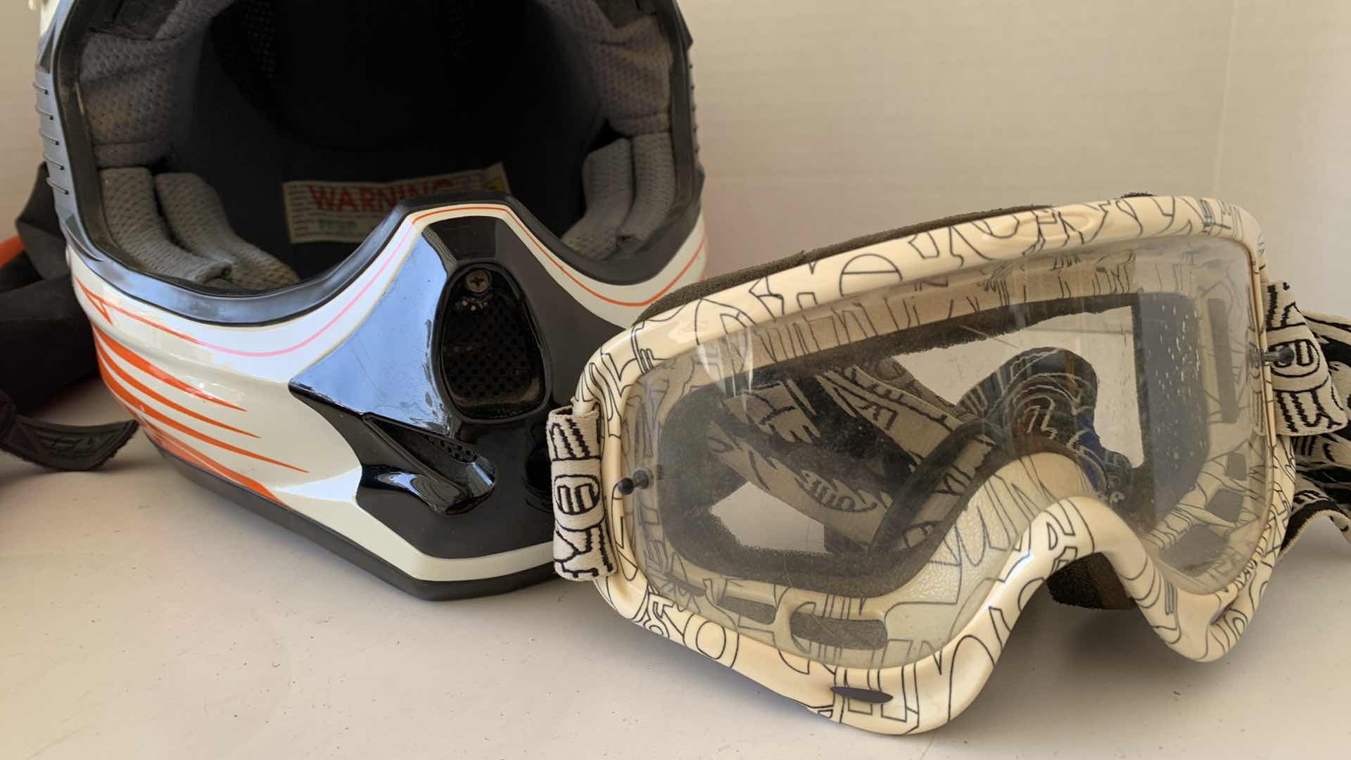 Photo 1 of ANSWER NOVA FULL FACE DIRT BIKE/MOTORCYCLE HELMET SIZE SMALL, FLY RACING GLOVES AND GOGGLES