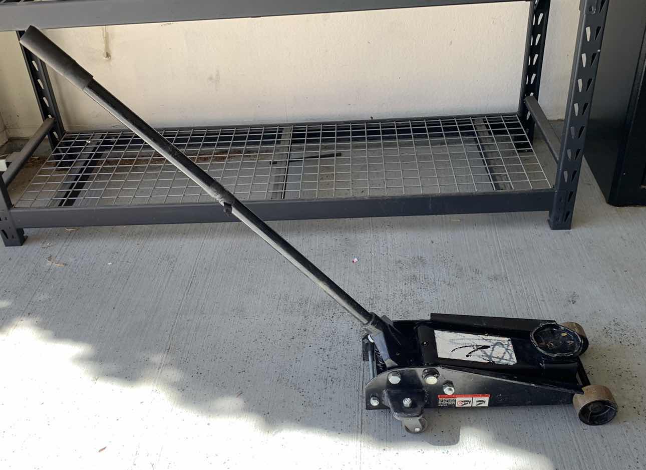 Photo 1 of HEAVY DUTY CAR JACK