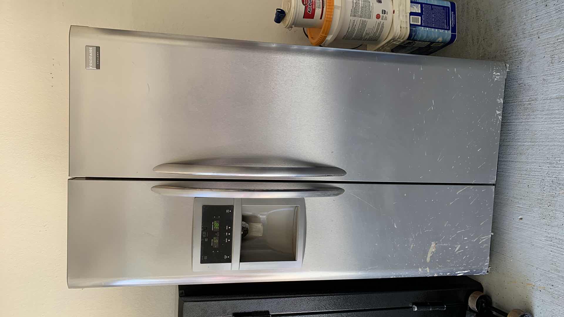 Photo 2 of FRIGIDAIRE GALLERY REFRIGERATOR FREEZER MODEL LGHC2342LFO