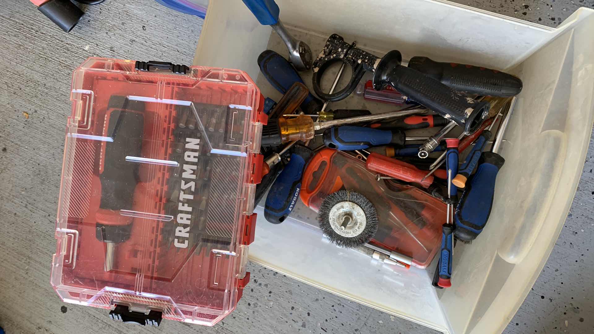 Photo 1 of ASSORTED SCREWDRIVERS