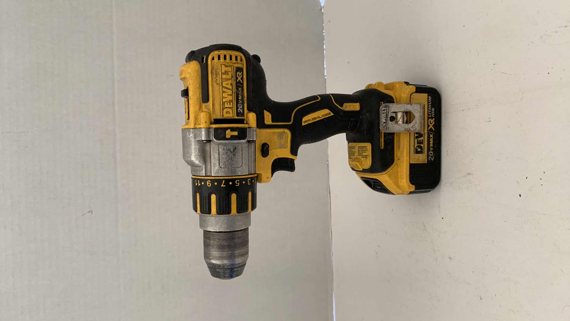 Photo 1 of DEWALT DCD995 CORDLESS DRILL WITH BATTERY