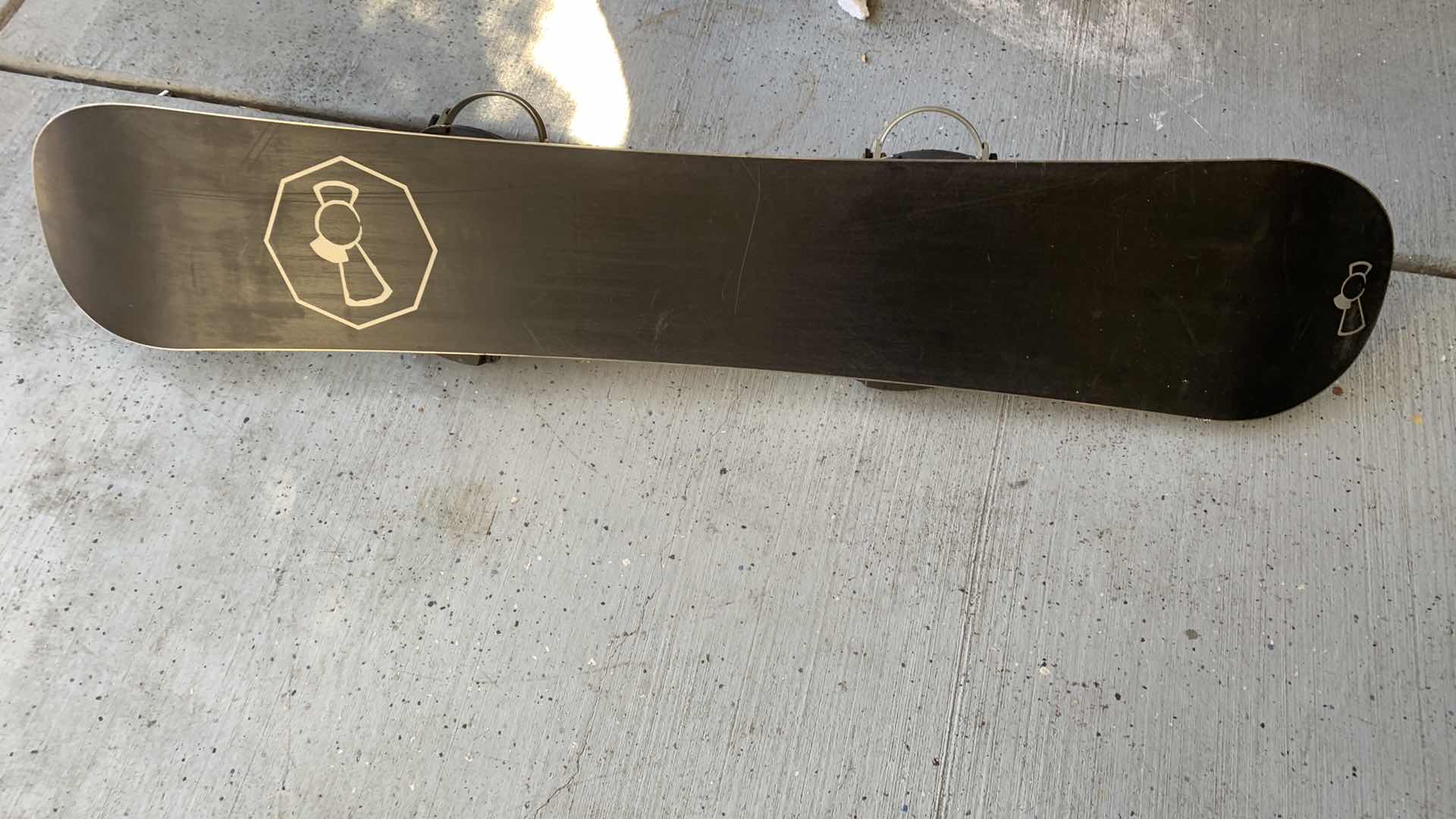 Photo 2 of CAPITALL SUPERNOVA SNOWBOARD SIZE 155