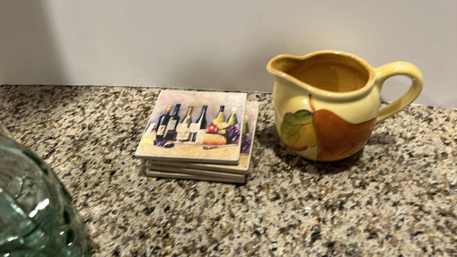 Photo 4 of KITCHEN ACCESSORIES - ICE BUCKET AND MORE