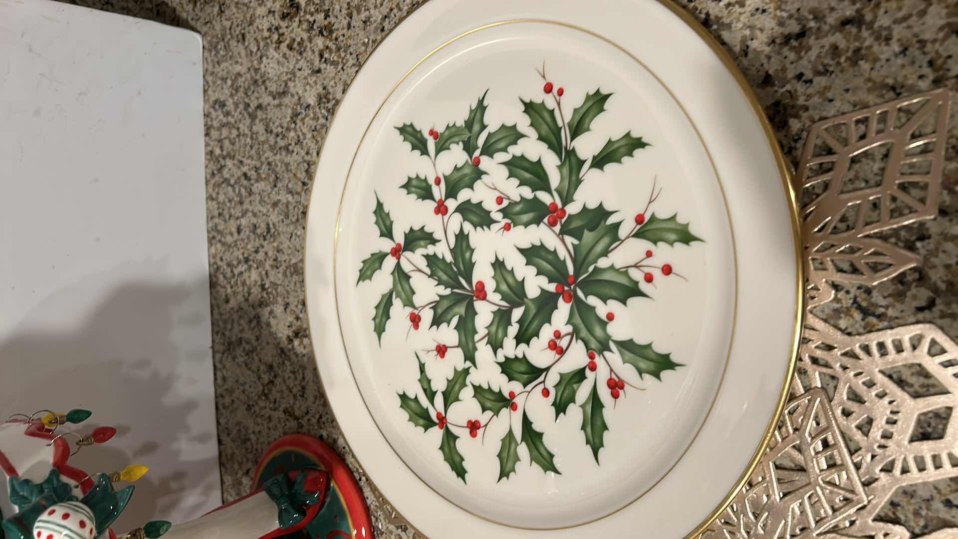 Photo 3 of CHRISTMAS DECOR