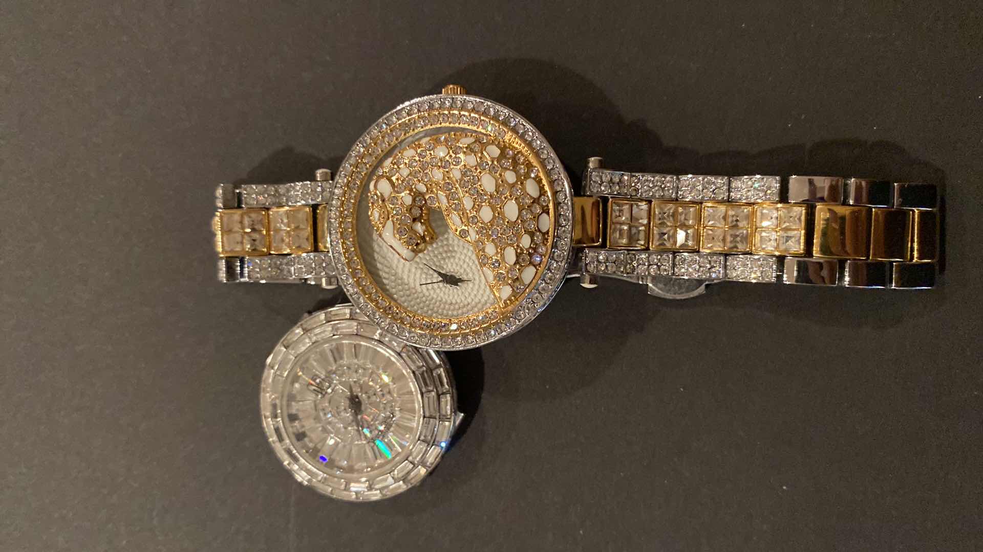 Photo 1 of LADIES FASHION WATCHES