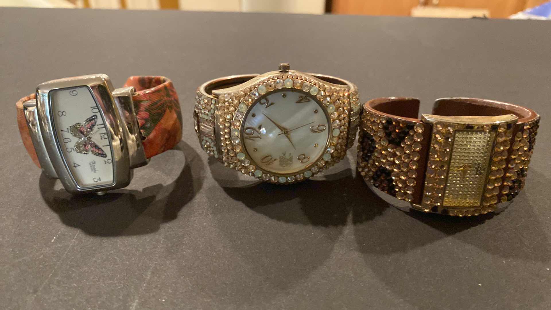 Photo 1 of LADIES FASHION WATCHES