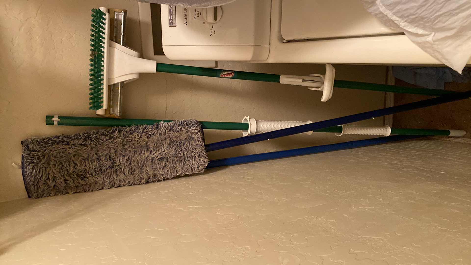 Photo 1 of HOUSEHOLD AND CLEANING SUPPLIES MOPS
