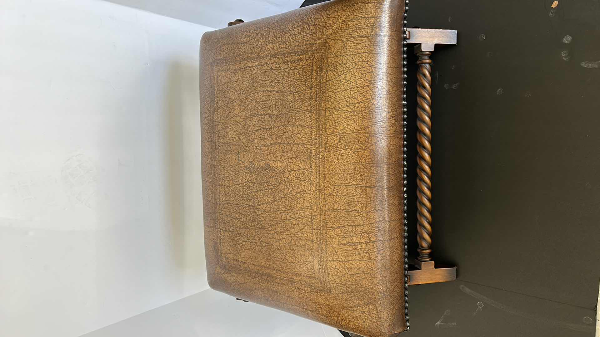 Photo 1 of CHAIR AND OTT 21 1/2“ x 27“ 540 inches