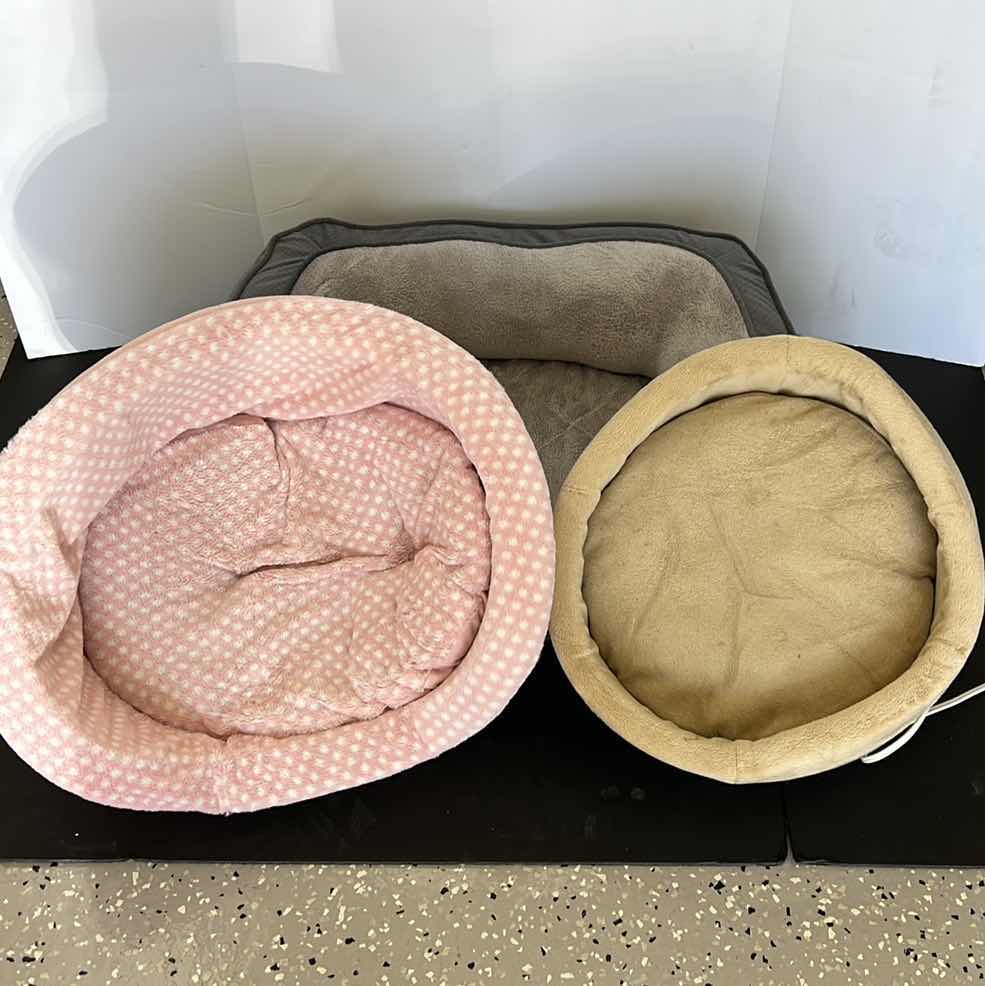 Photo 8 of THREE DOG BEDS (ONE HEATED)