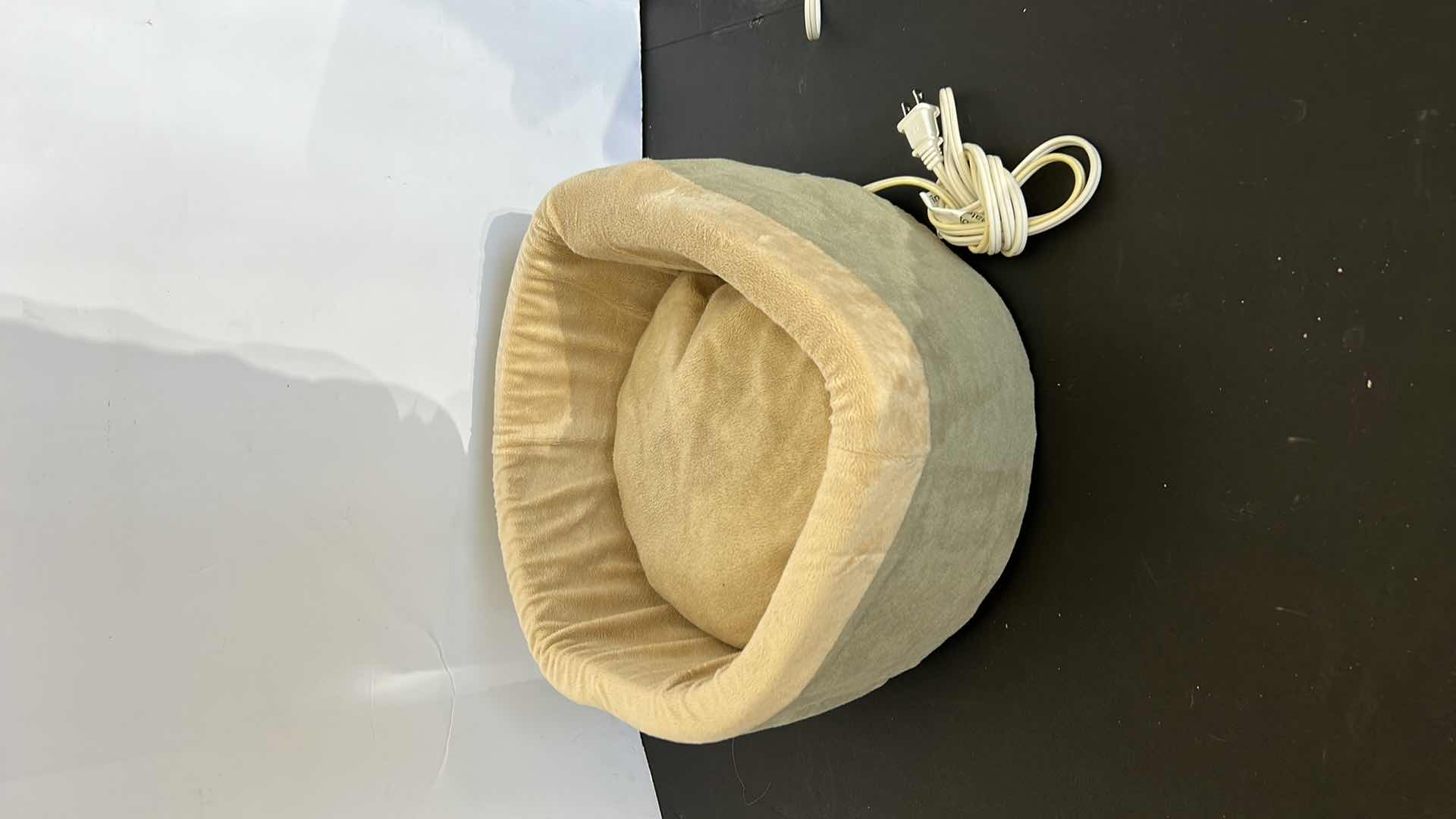 Photo 4 of 3 PET HEAT WARMERS, (1 HAS HEAT AND MASSAGE)