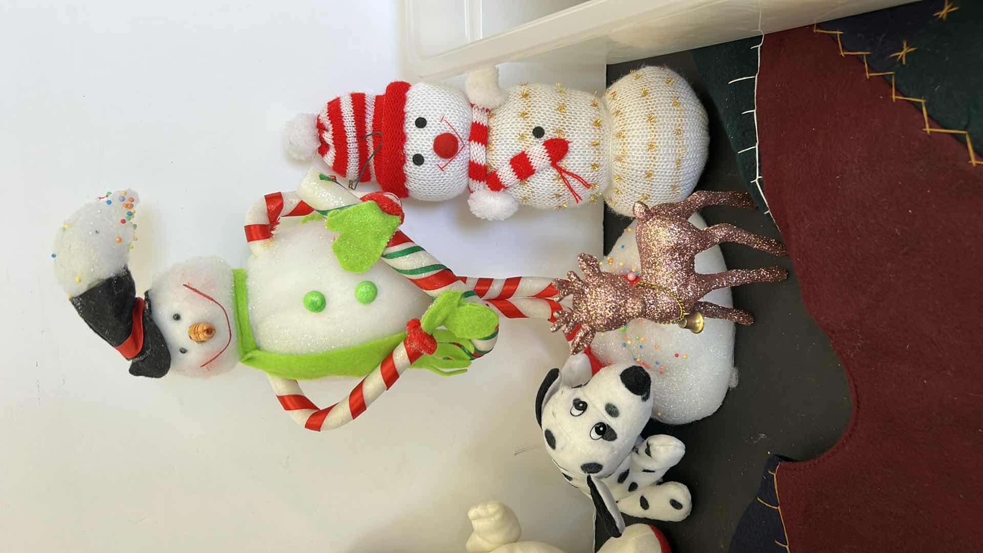 Photo 3 of TOTE WITH CHRISTMAS DECORATIONS