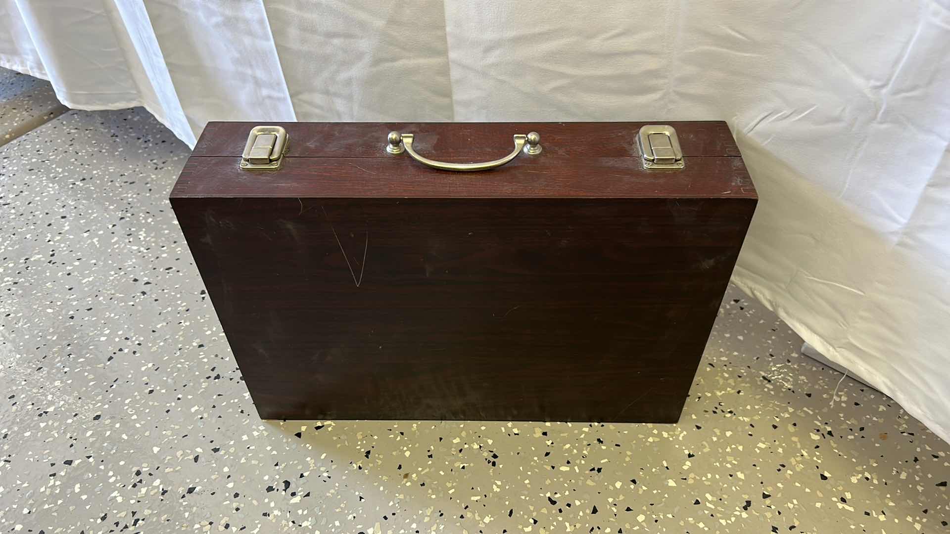 Photo 8 of OIL PAINT AND ART STUDIO COLLECTION IN WOOD CASE