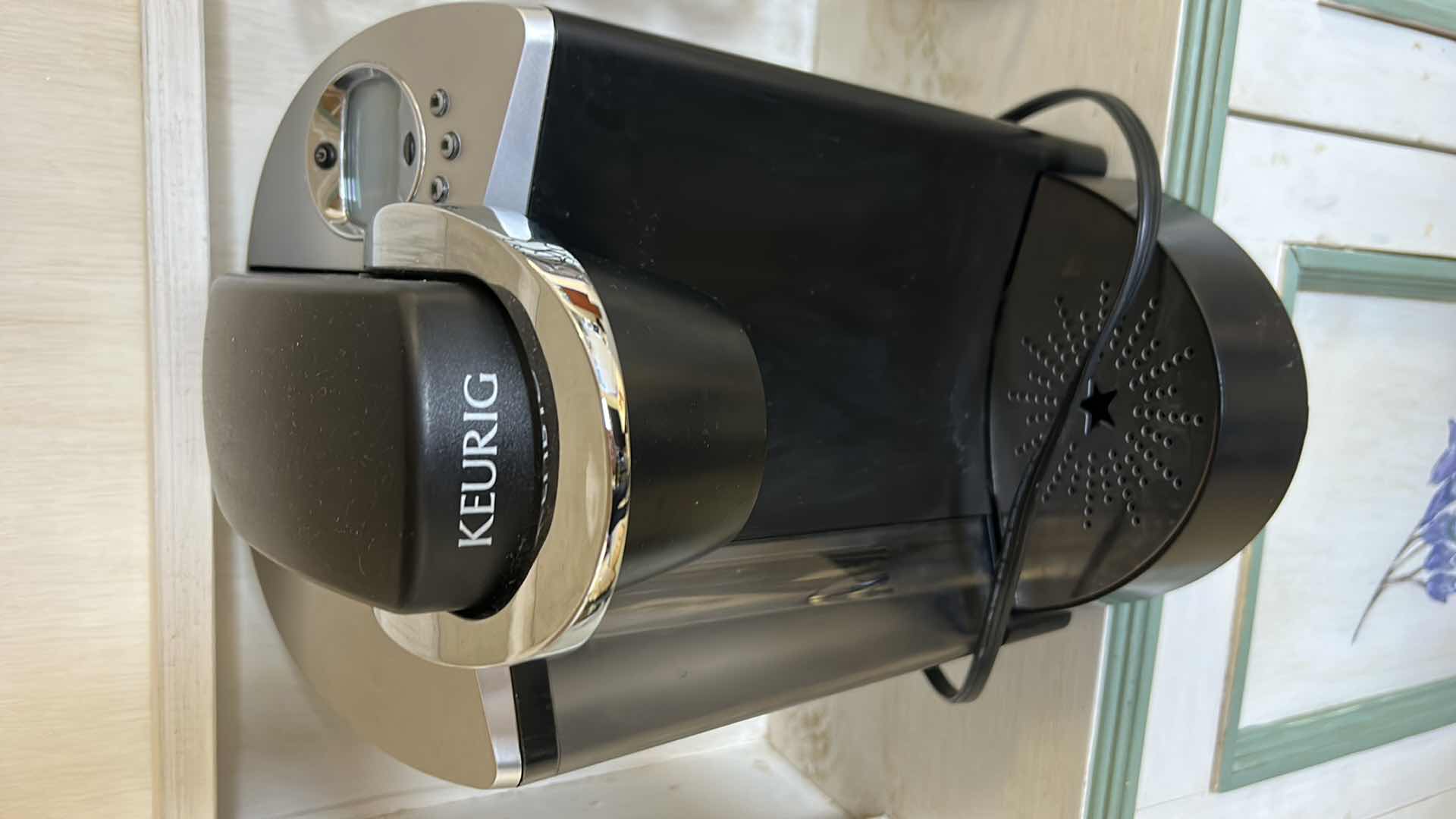 Photo 1 of KEURIG AND POD HOLDER