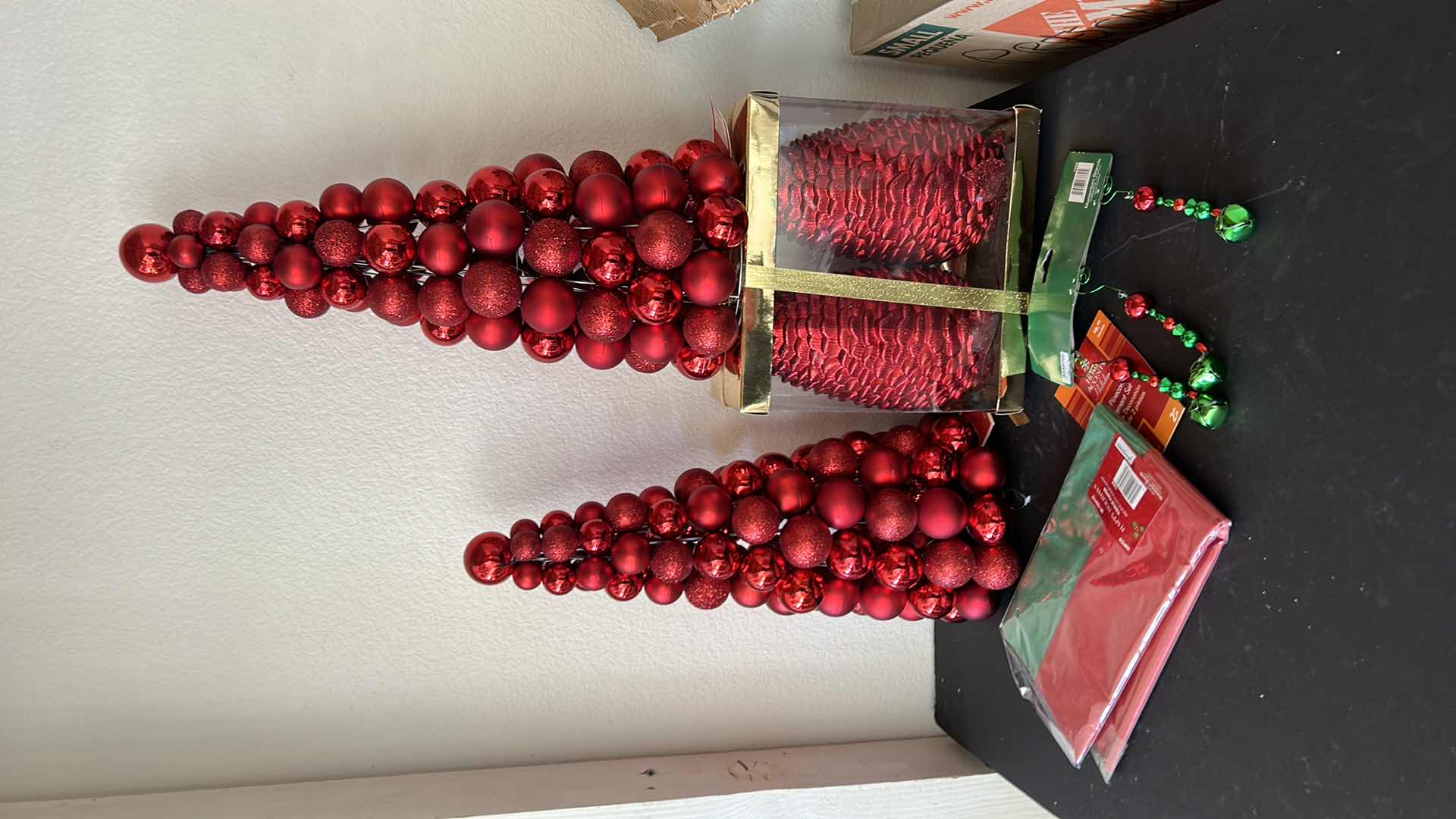 Photo 1 of CHRISTMAS DECOR