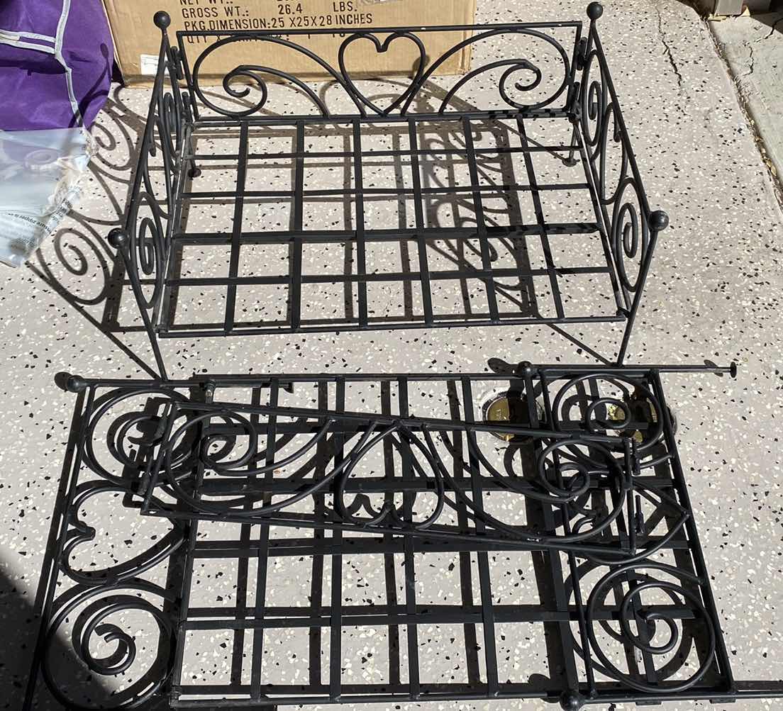 Photo 1 of 2 PET BEDS 25” x 18 1/2”