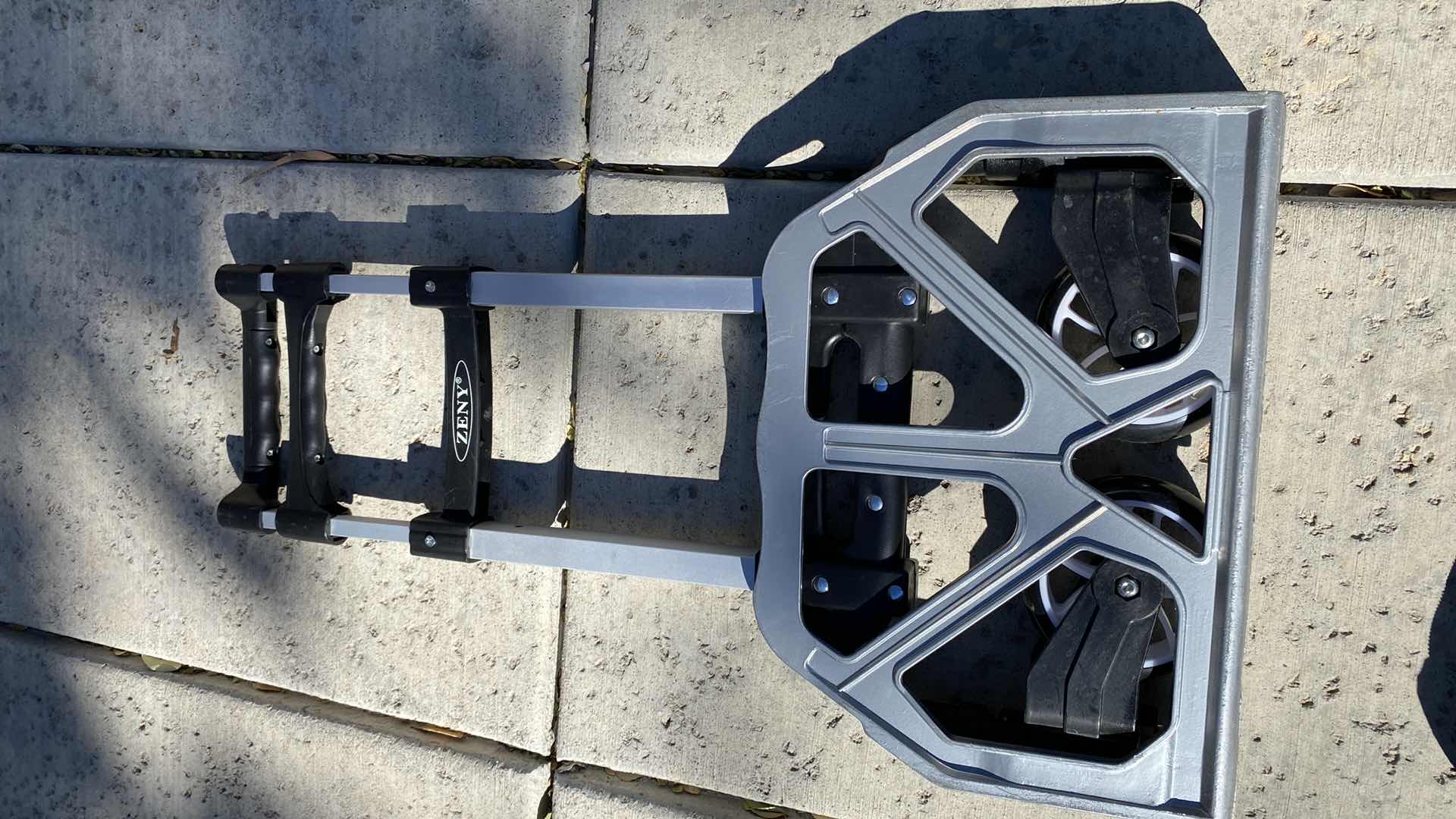 Photo 3 of INSULATED TOTES AND LUGGAGE RACK