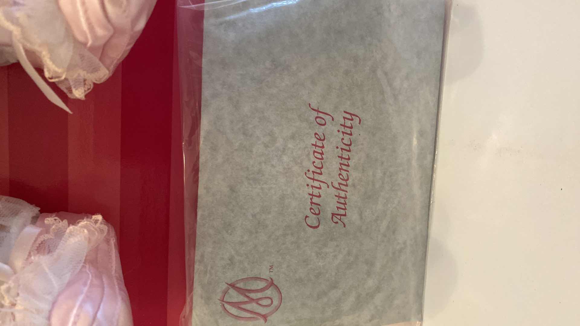 Photo 1 of MARIE OSMOND FINE PORCELAIN COLLECTIBLES DOLL DORA  BELL H 14” $125