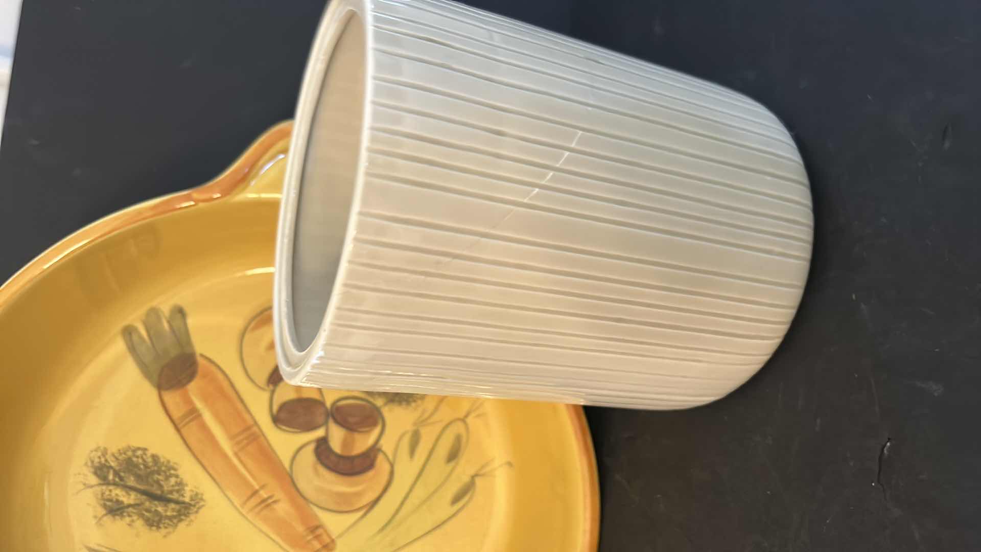 Photo 2 of KITCHEN POTTERY (OVENWARE 14.5”)