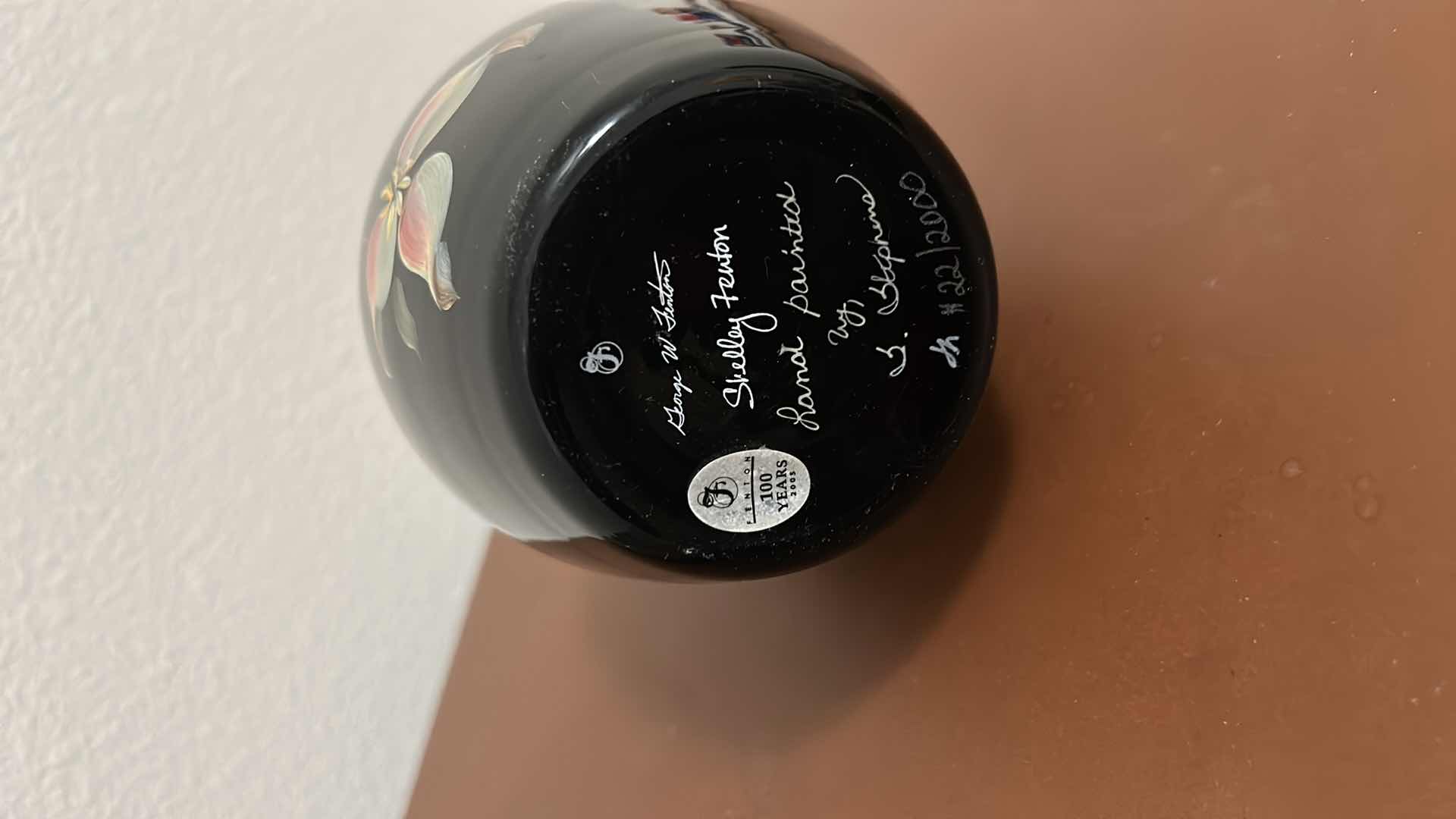 Photo 5 of SHELLY FENTON SIGNED AND NUMBERED HAND PAINTED VASE 7”