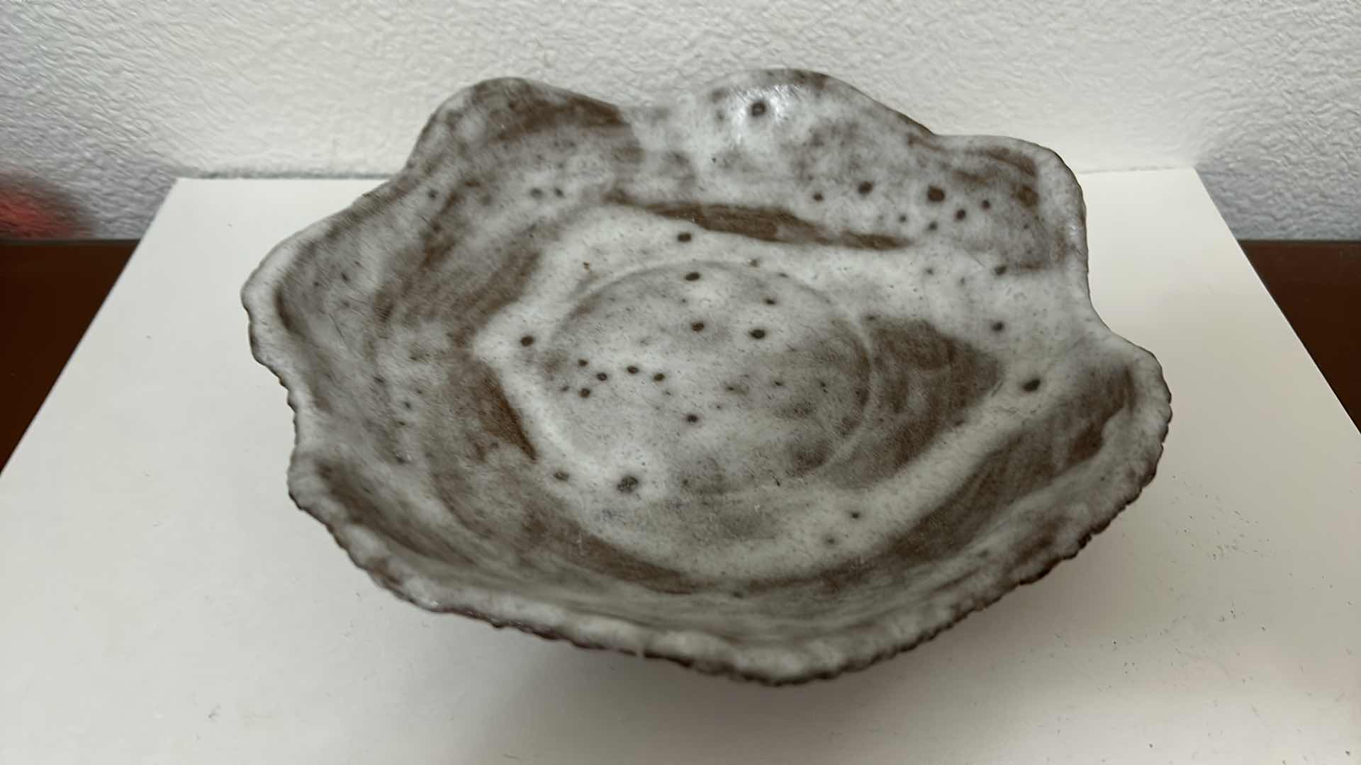 Photo 1 of 3 POTTERY ITEMS