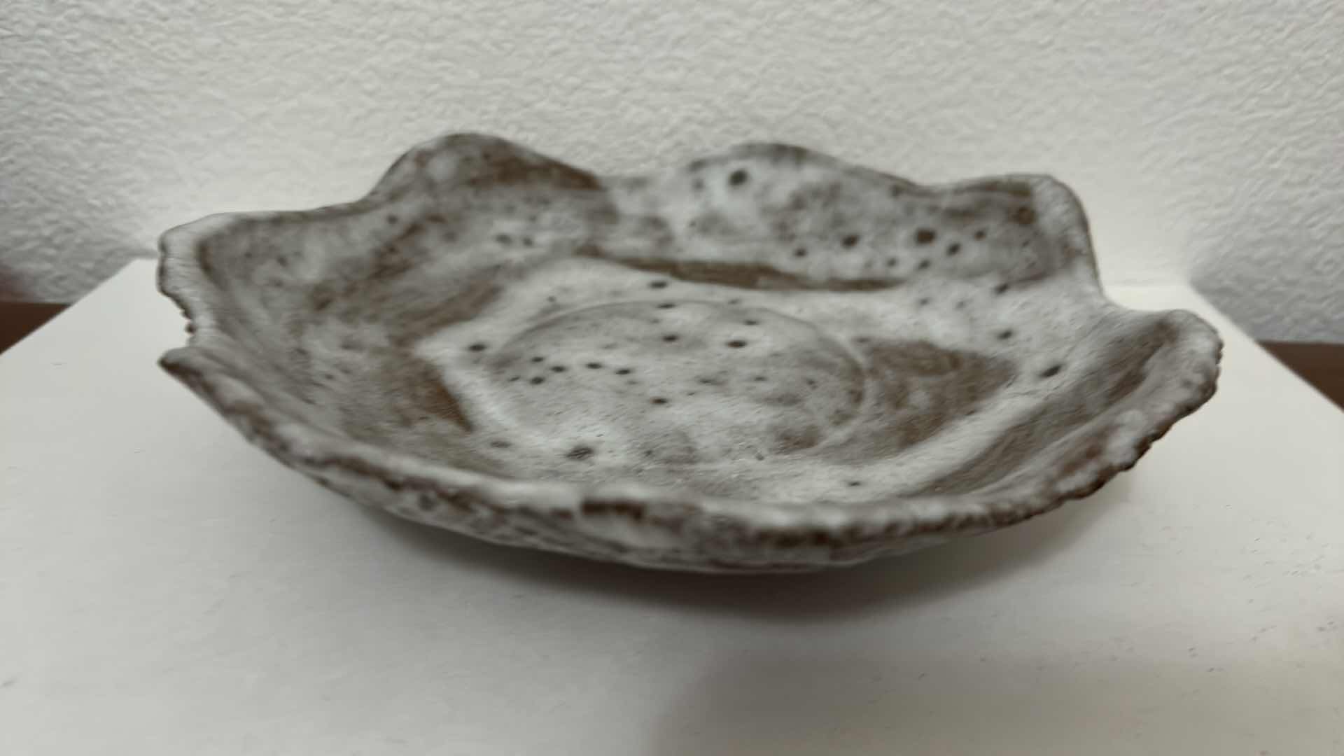 Photo 1 of 3 POTTERY ITEMS