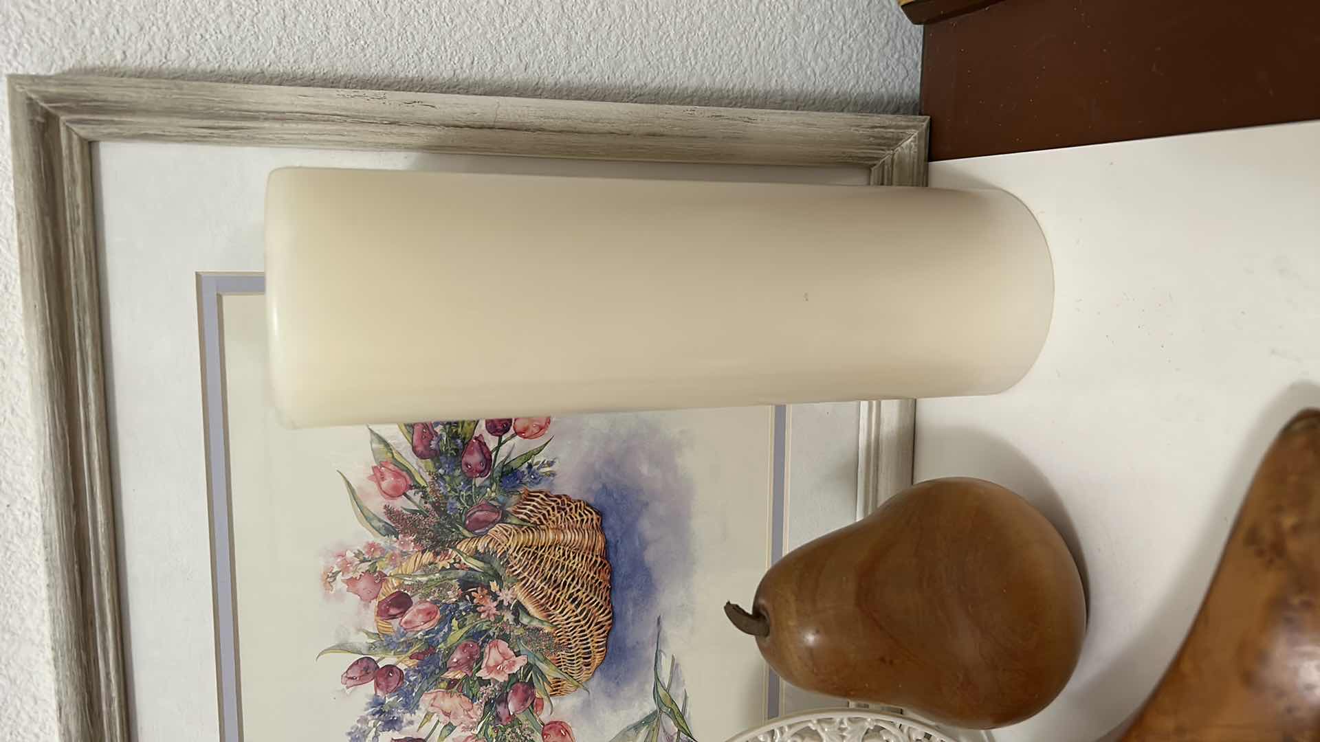 Photo 2 of MISC HOME DECOR ARWORK 15” x 12”