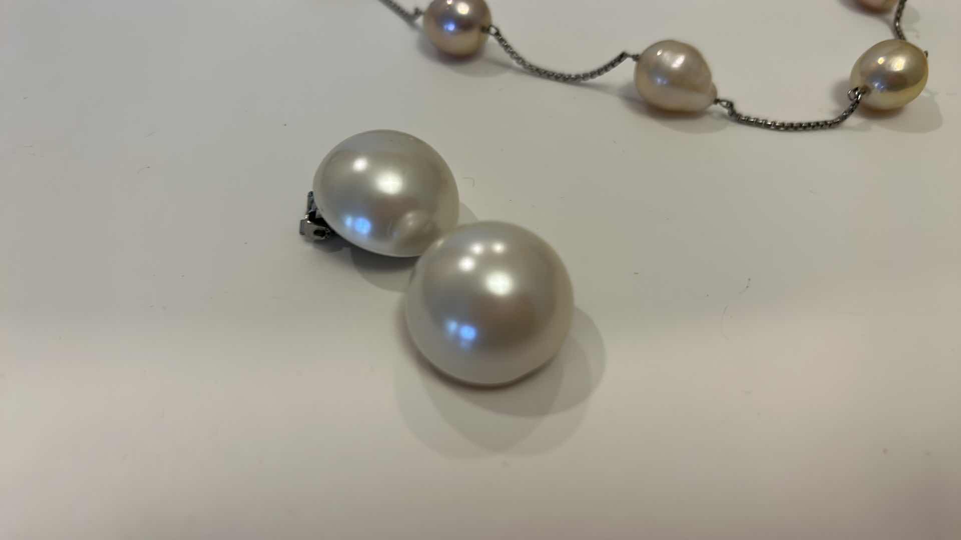 Photo 4 of COSTUME JEWELRY ASSORTMENT