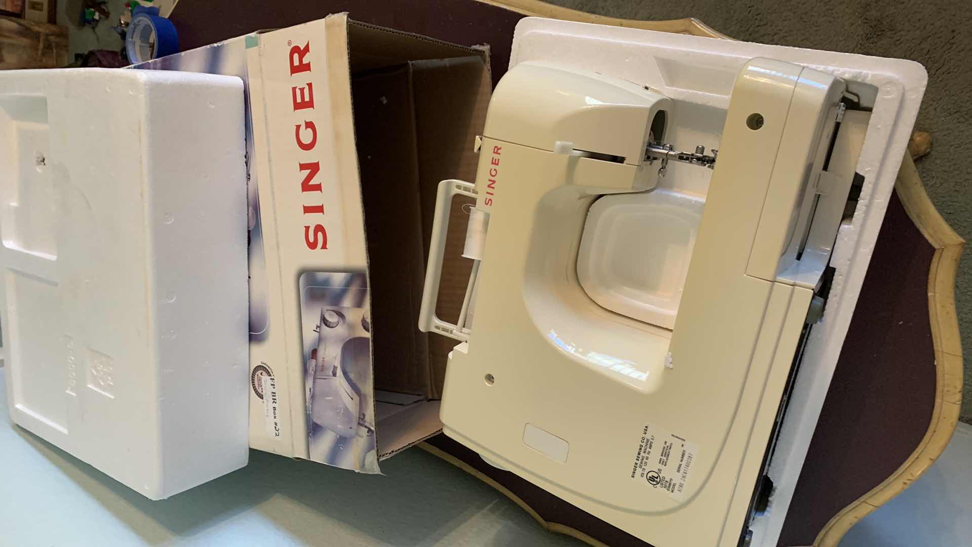 Photo 1 of SINGER PRELUDE SEWING MACHINE