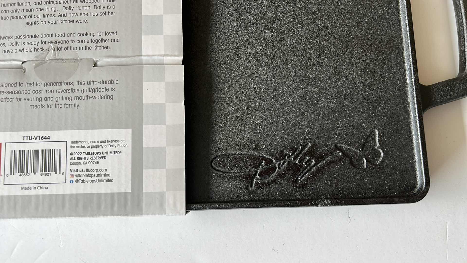 Photo 1 of NEW DOLLY PARTON PRESEASONED CAST IRON REVERSIBLE GRILL / GRIDDLE