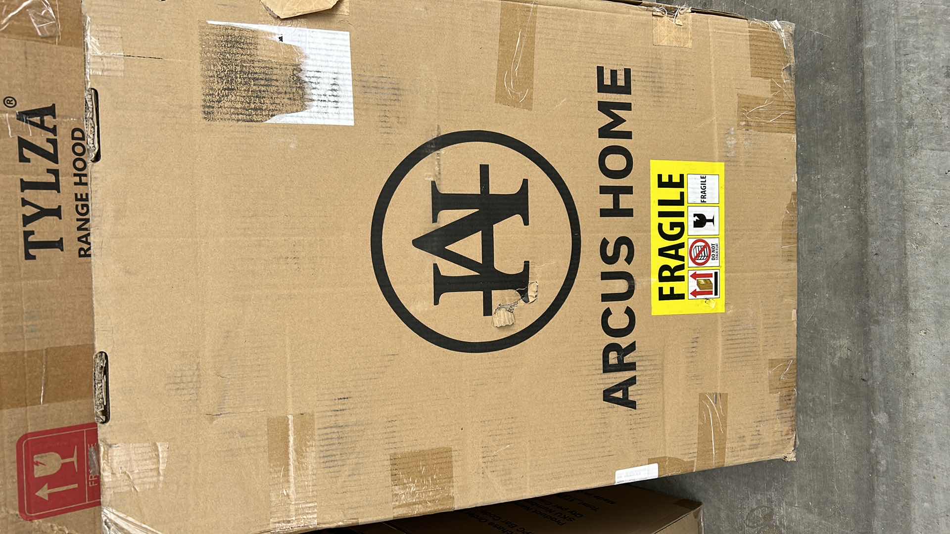 Photo 1 of 20” x 30” CHICAGO MIRROR BEVEL ARCUS HOME