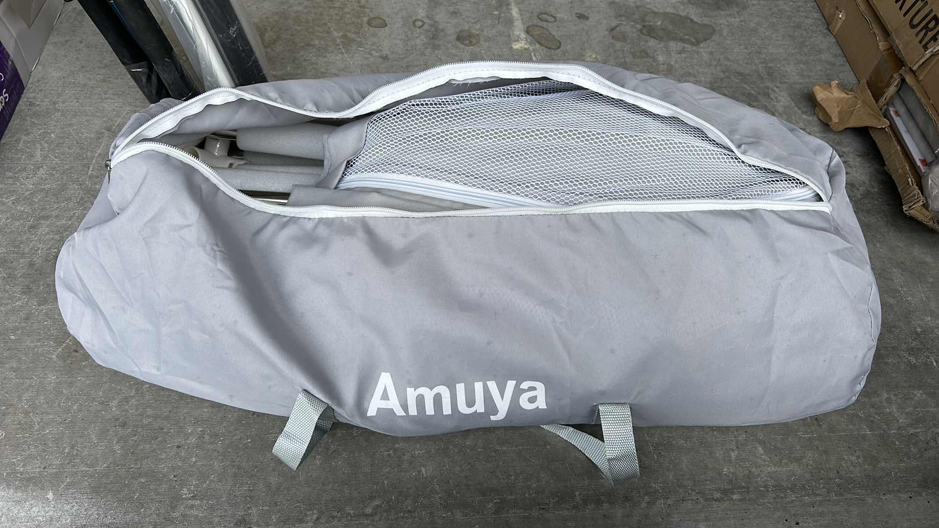 Photo 3 of AMUYA PLAY PEN