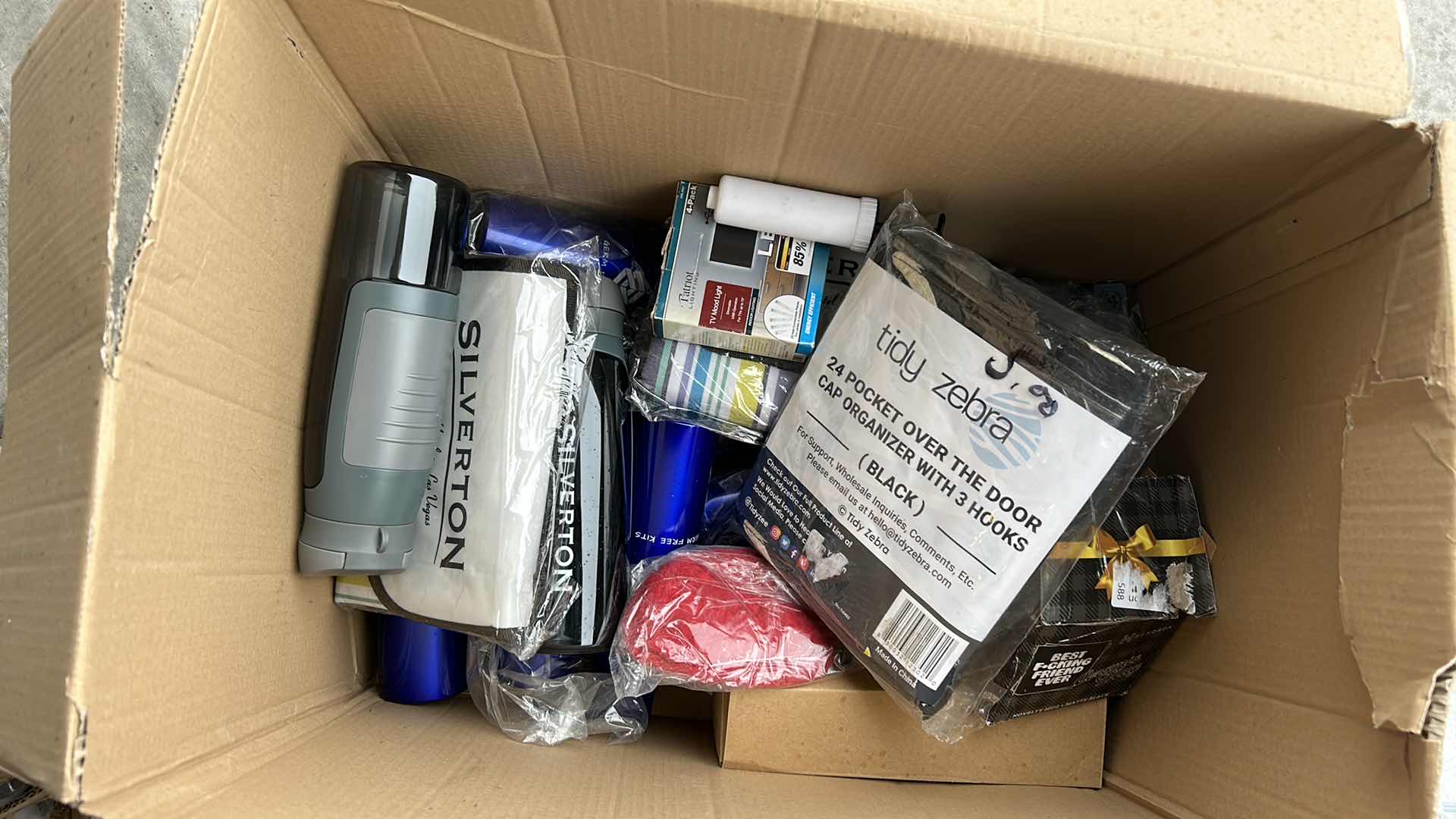 Photo 4 of BOX OF MISC ITEMS