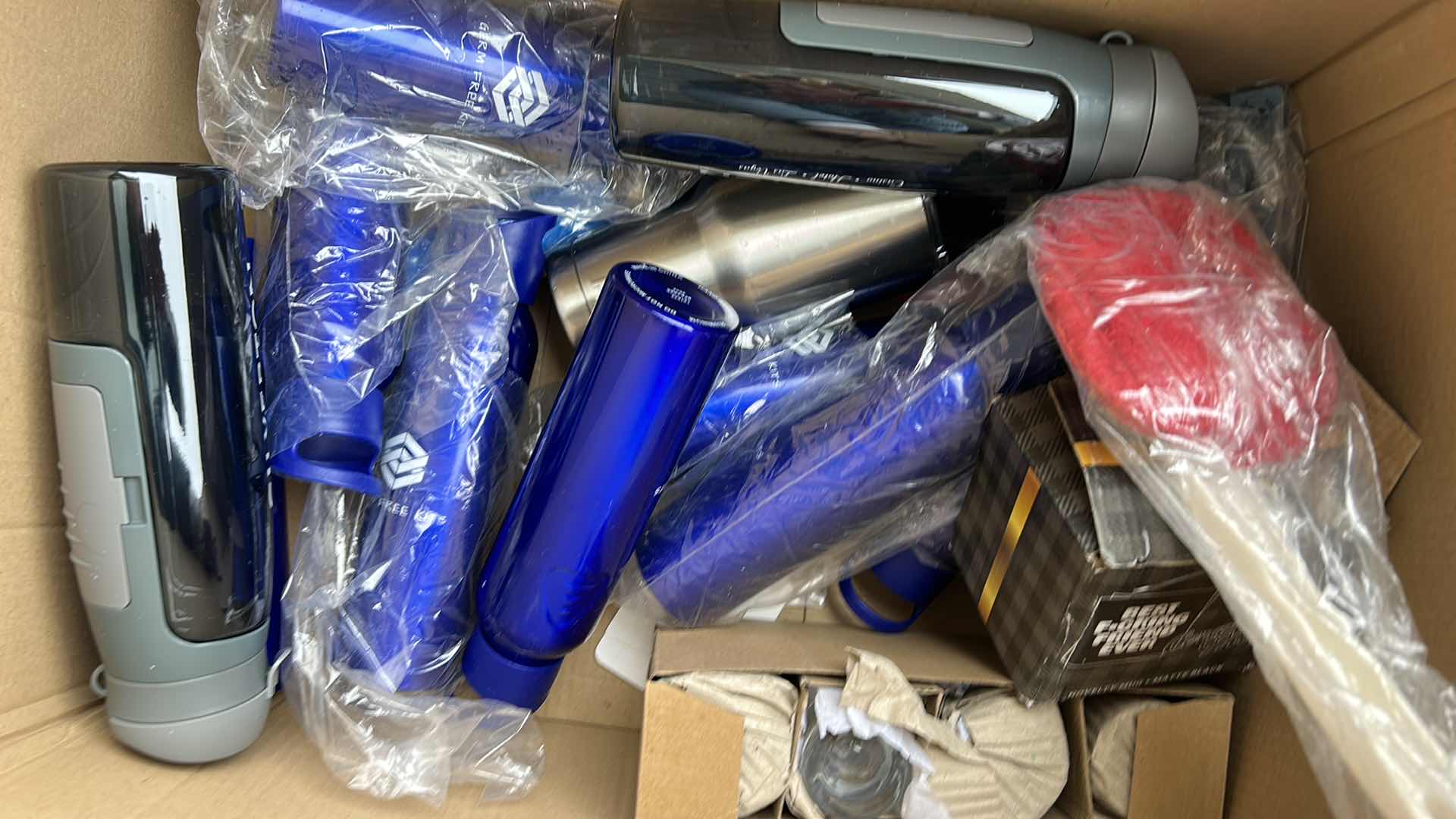 Photo 7 of BOX OF MISC ITEMS