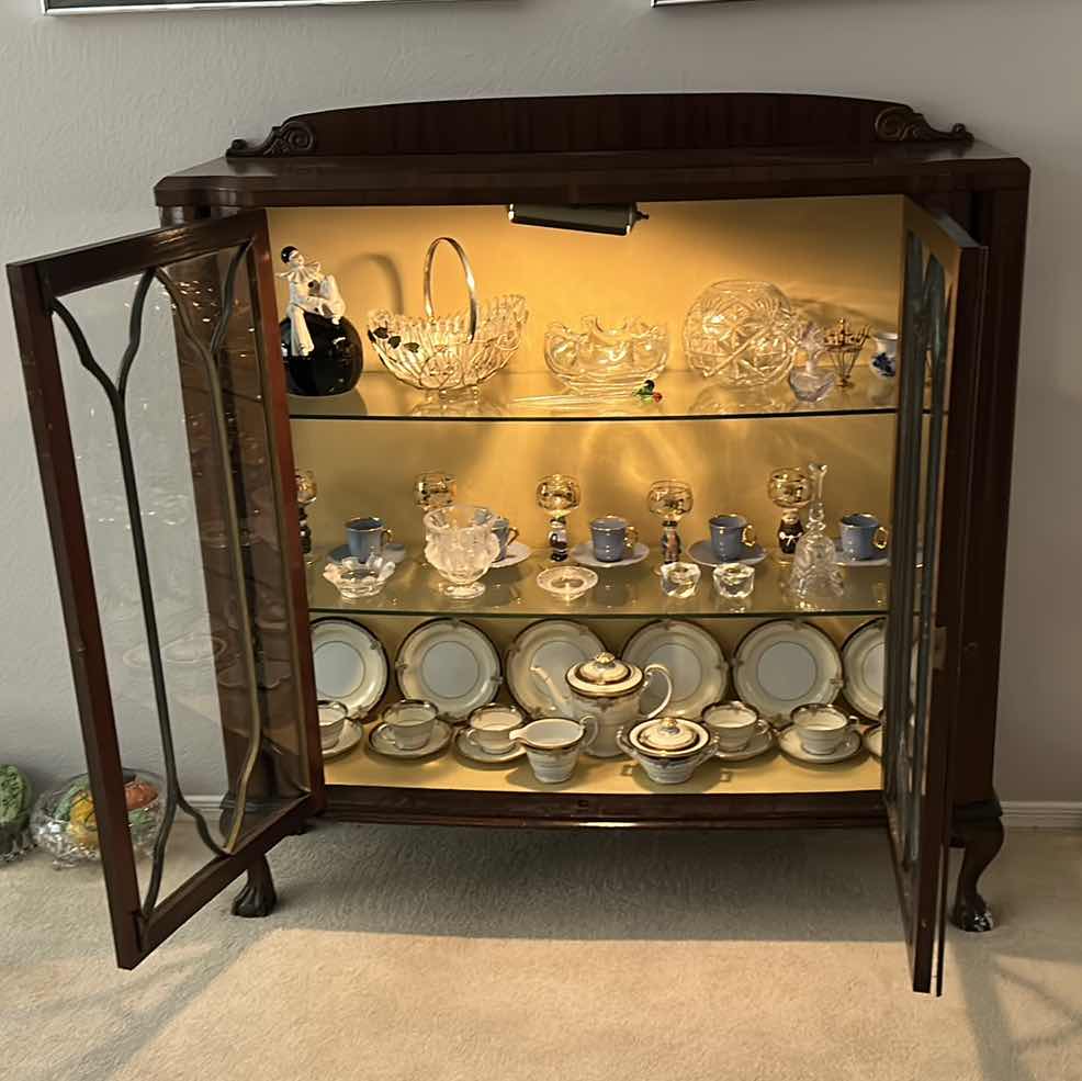 Photo 1 of VINTAGE MAHOGANY LIGHTED DISPLAY CABINET