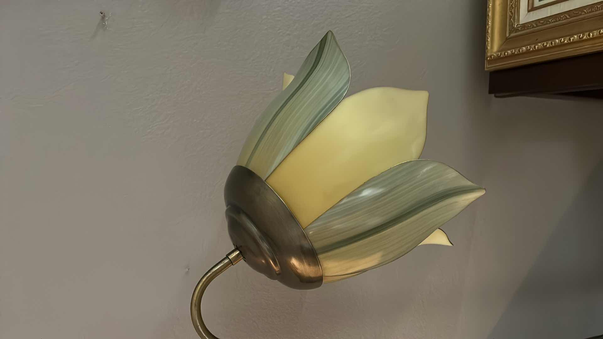 Photo 1 of GREEN AND YELLOW ACRYLIC FLOWER FLOOR LAMP WITH METAL BASE H58”