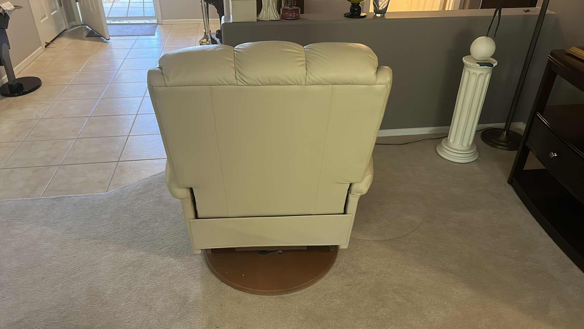 Photo 1 of LA Z BOY CREAM COLORED RECLINER / ROCKER / SWIVEL